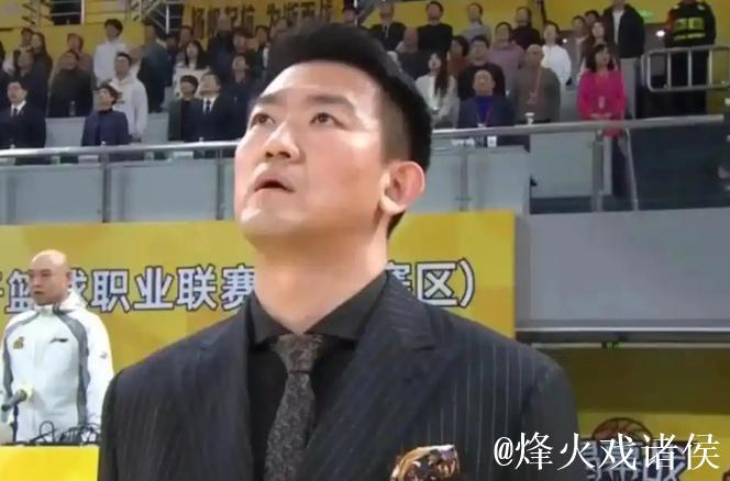 输辽宁问题太多！全队没配合，王博无应变，吴晓下滑引篮板被虐！