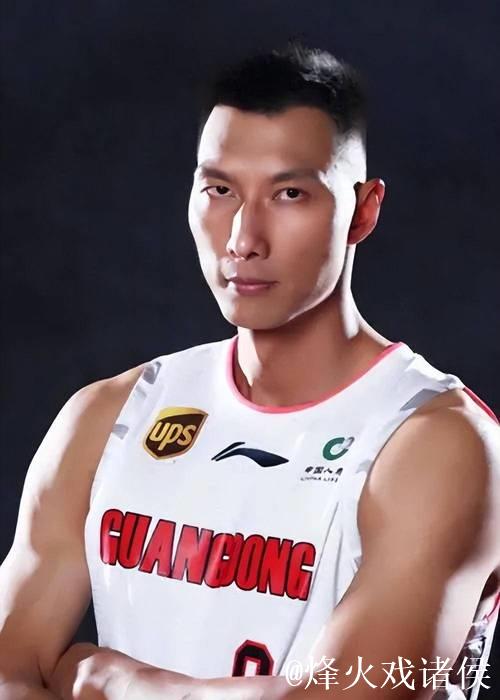 易建联沉默引人深思 能否微笑迎来逆转